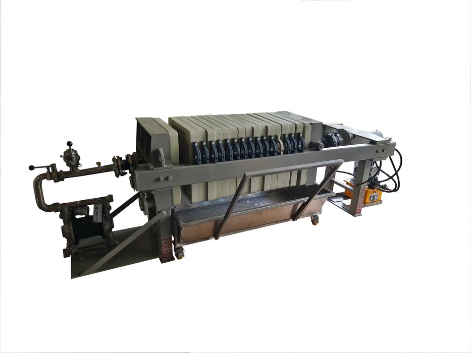 Prasa filtracyjna, odlakierowywanie chemiczne