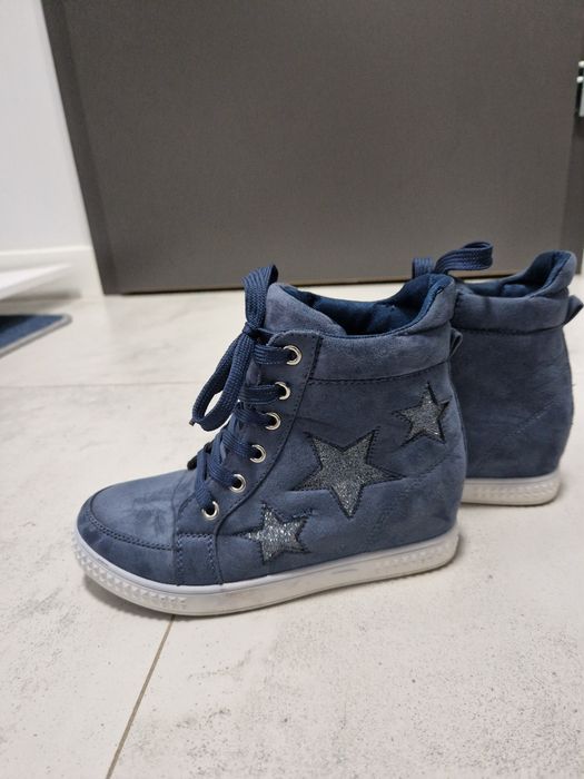 Buty na koturnie 36