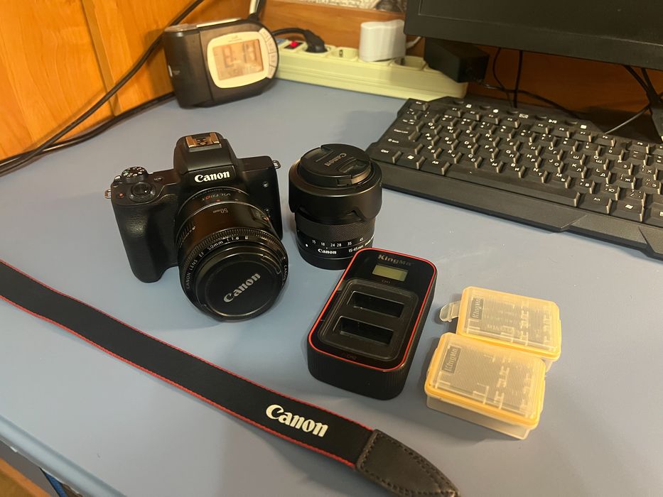 Canon m50 + Kit 15-45 + 50mm 1.8 -canon EF 50mm f/1.8