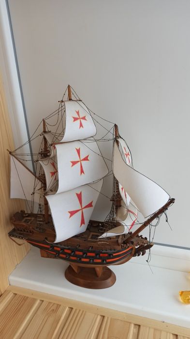 Корабль сувенир дерев'яний