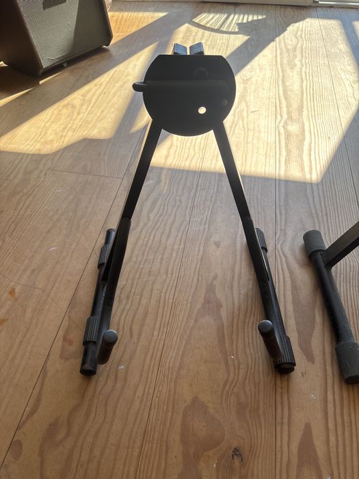 Suportes para instrumentos (guitarra, viola, baixo) – x2