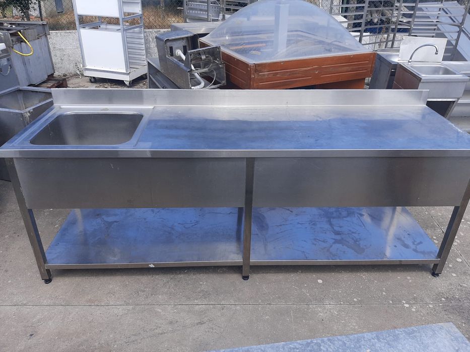 Bancada de inox com lava loiças