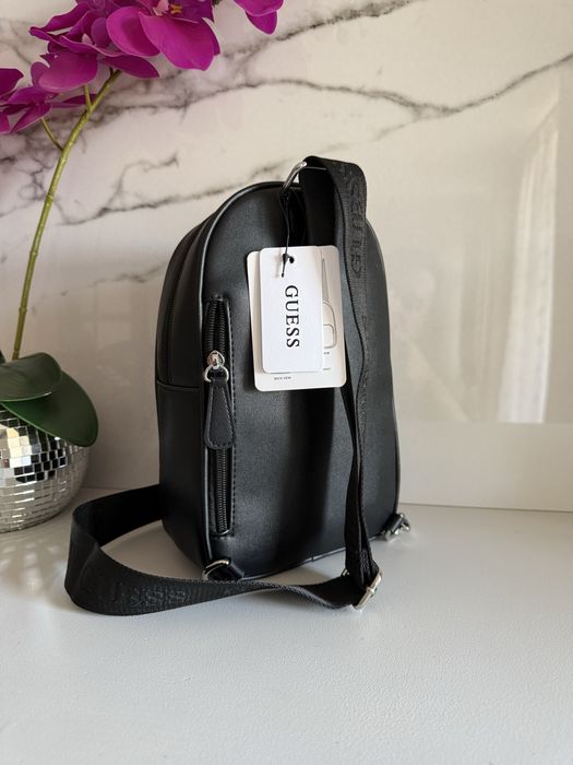 Nowy plecak plecaczek nerka crossbody Guess