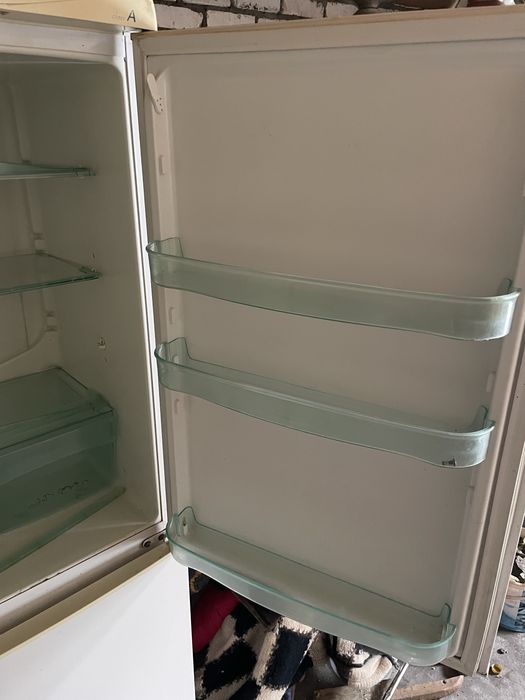 Холодильник snaige