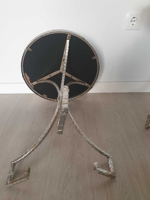 Mesas de apoio redondas (metal/vidro)