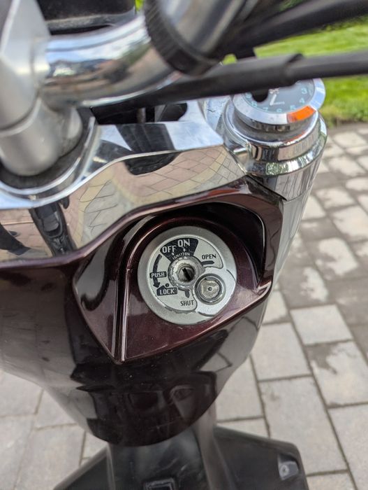 Продам скутер Yamaha Vox