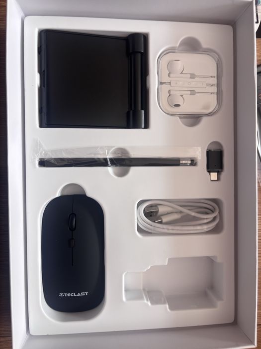 Планшет TECLAST.