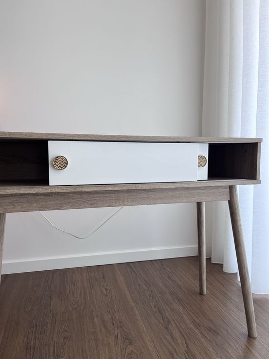 Movel consola para entrada