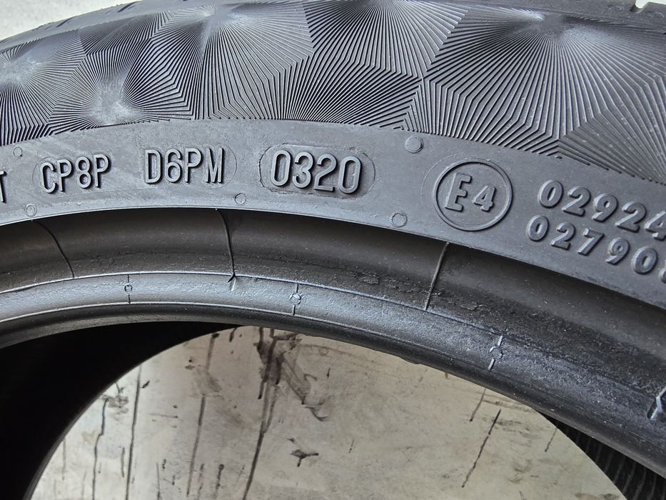 Sprzedam 2 opony 235/45 17" Continental letnie 85%  2020r