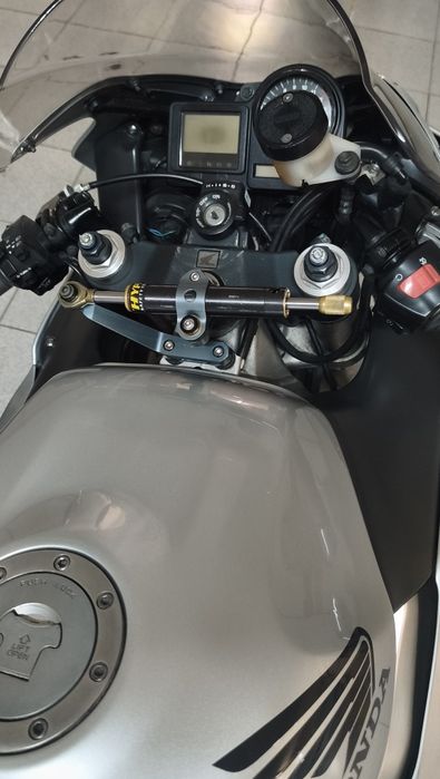 Honda cbr 929  aceito troca super motard etx