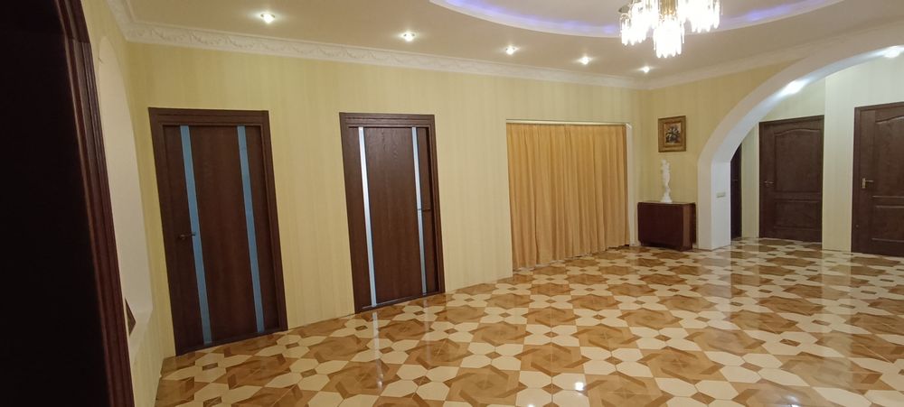 Продам великий будинок в Курилівці з сонячною станцією