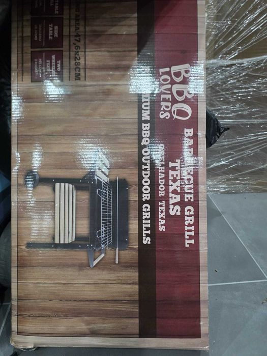 Churrasqueira nova por abrir metalica