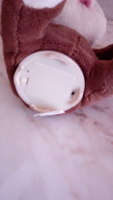 Boneco Peluche a Pilhas