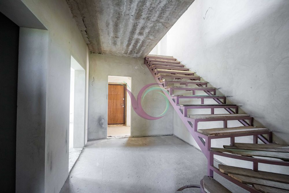 Таунхаус біля озера, в с. Гаразджа