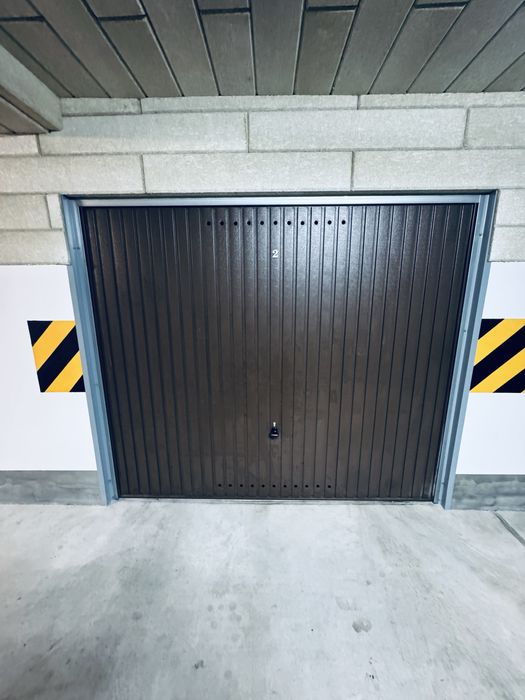 Garaż 42 Pułku Piechoty 74B