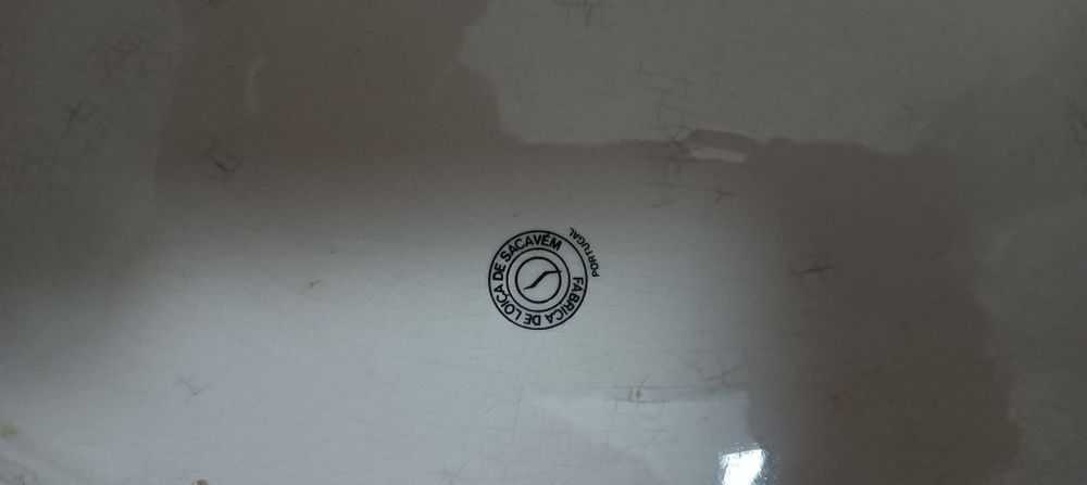 prato oval em cerâmica.