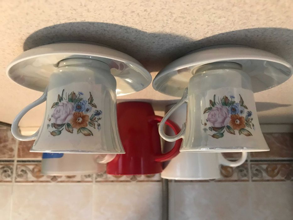 Набор чайные и кофейные чашки.