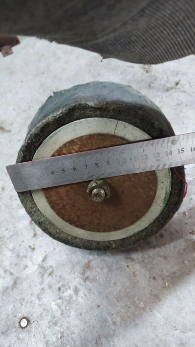 Круг войлочный с оправкой