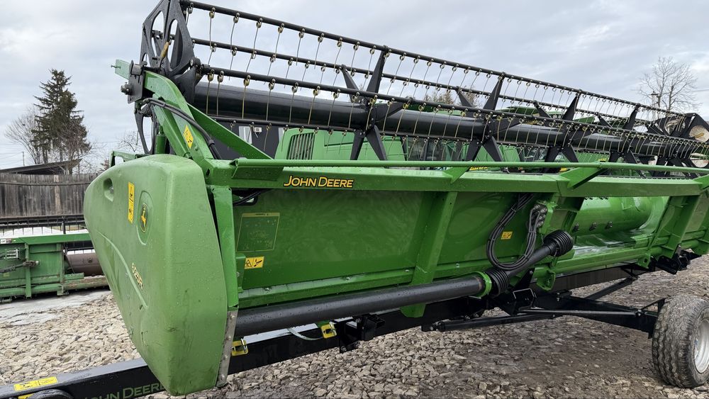 Жниварка John Deere 625R