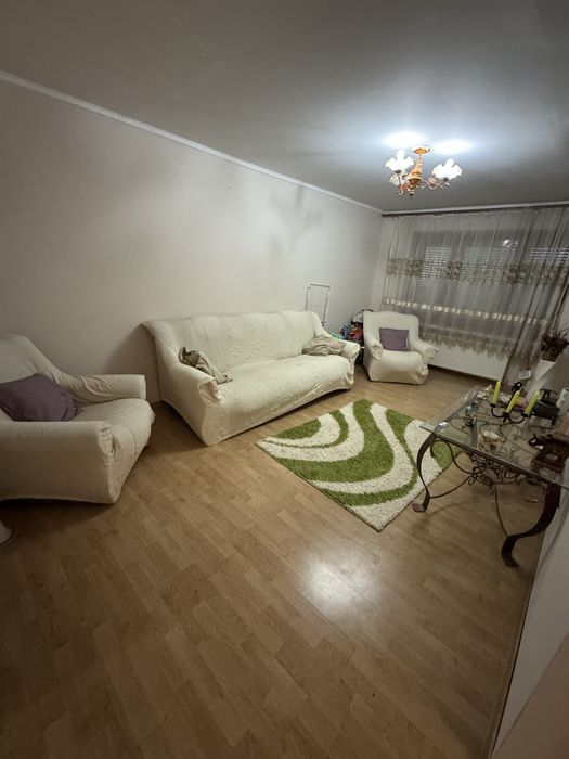 Здам трикімнатну квартиру в Центрі