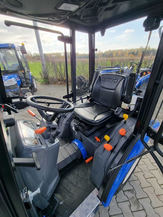Traktor Iseki TM3267 moc 30 KM napęd 4x4 z kabiną w Super cenie