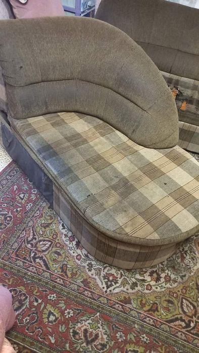 Продам угловой диван б/у