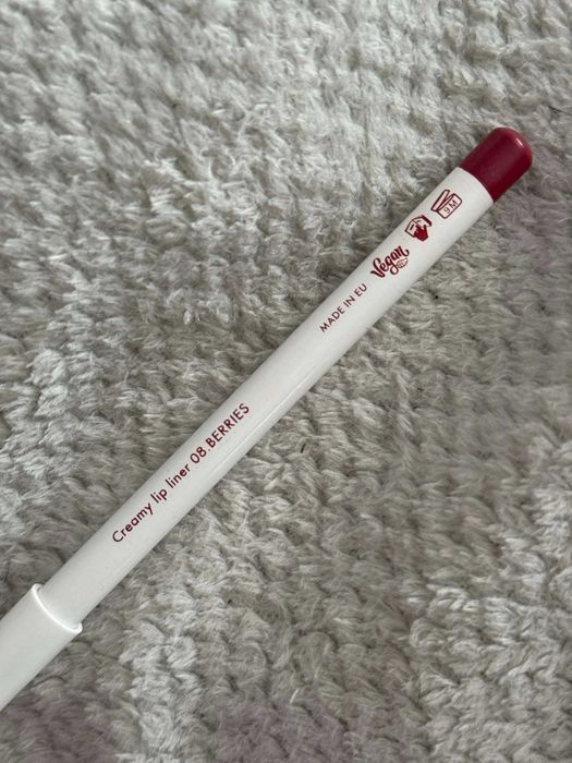 Konturówka do ust Miyo berries