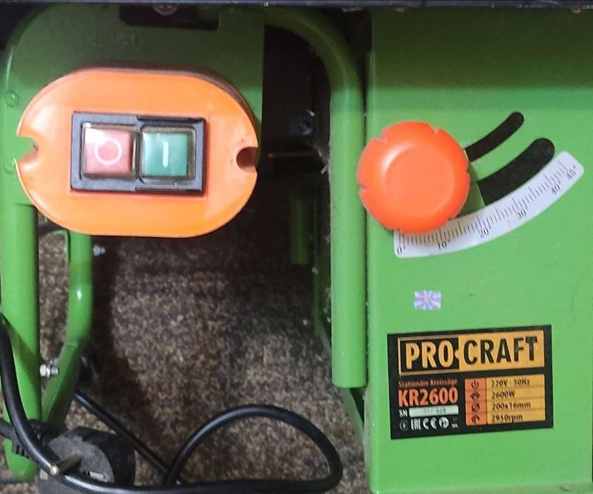 Стаціонарна циркулярна пилка  Procraft KR2600/200мм
