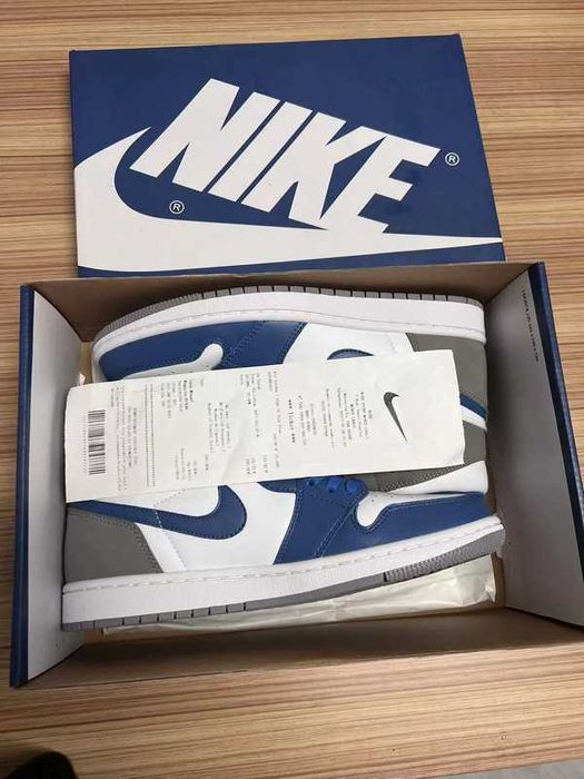 A Jordan1RetroHighOGTrueBlue r-40