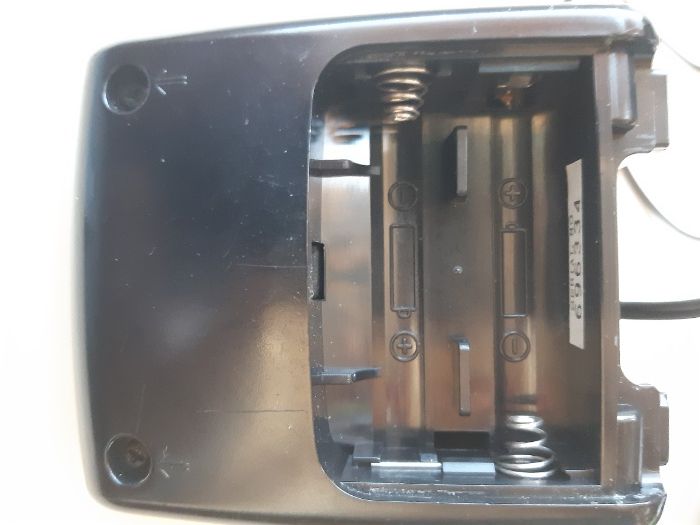 Sony SRS-18 Speakers (powered com 2 pilhas AA)