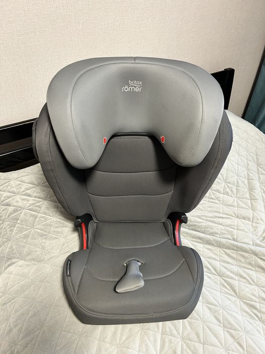 Автокрісло Britax-Romer Kidfix ІІІ М Grey 15-36 кг