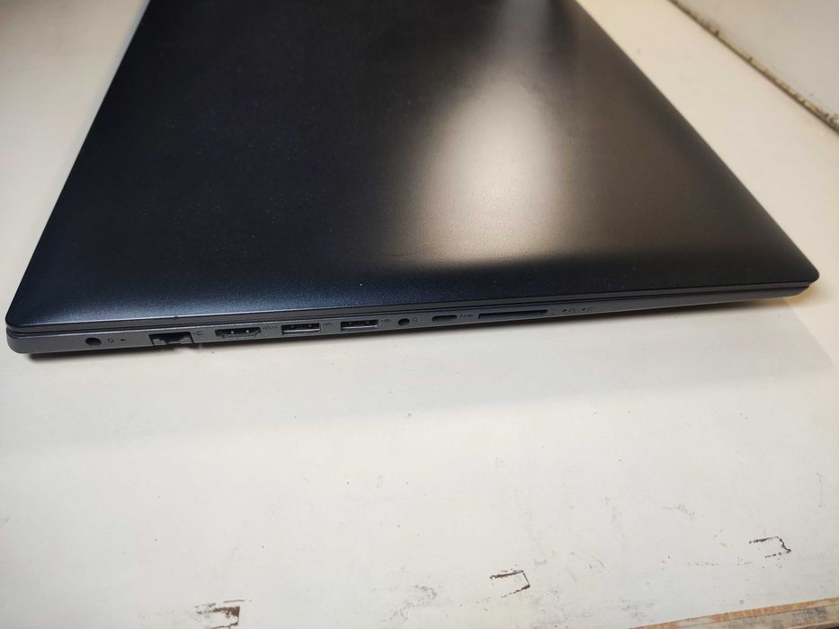 Lenovo Ideapad 330 17"