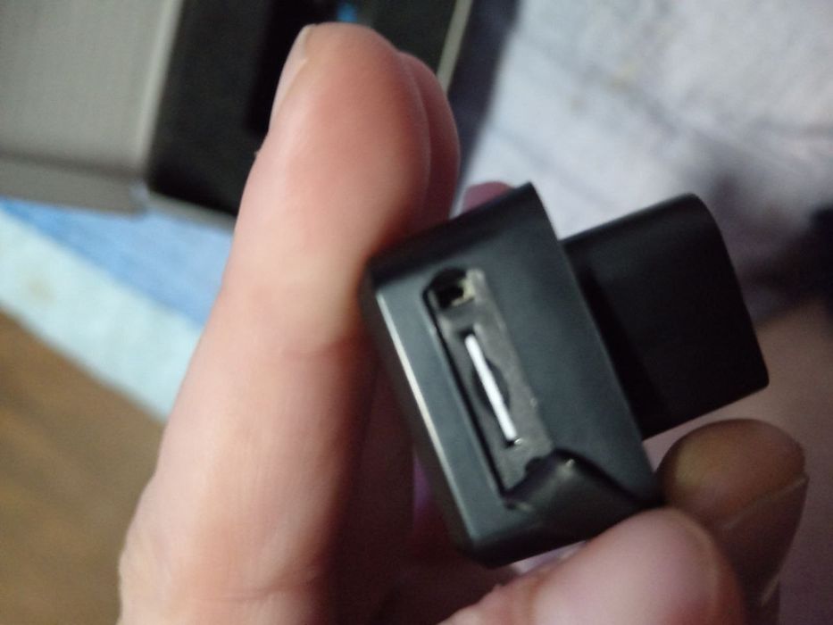 GPS-трекер Salind в авто с сим картой