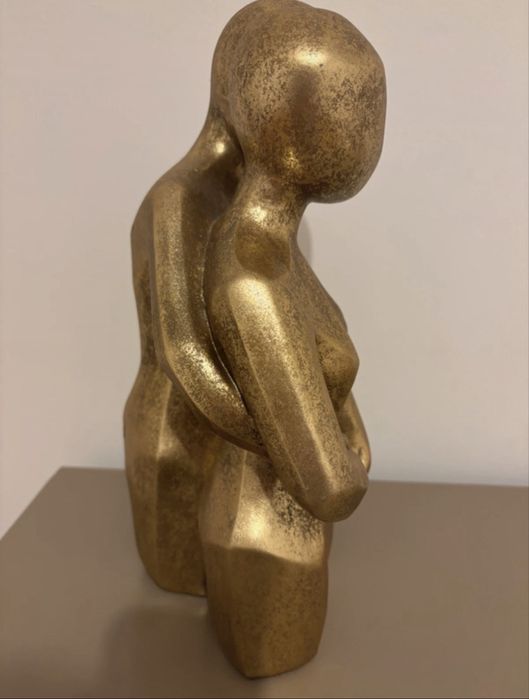 Estatueta casal em dourado