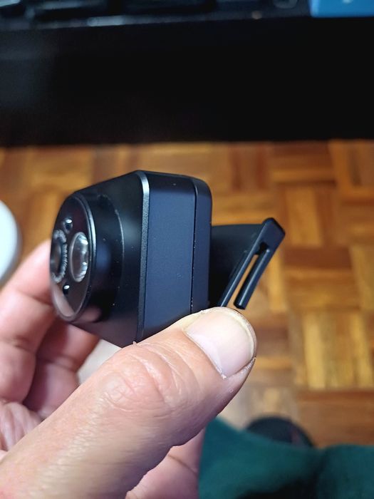 Câmara Full HD 1080p com Luz – Ideal para Bicicleta, Capacete ou Traba