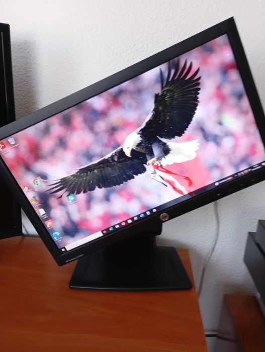 Computador e monitor