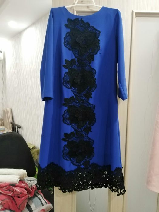 Сукня з кружевом