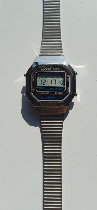 42.zegarek elektroniczny Accent