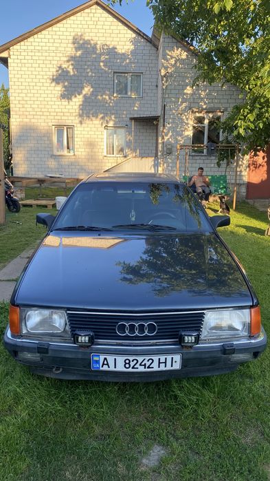 Ауді 100 с3 на автоматі(працює тільки задня передача)