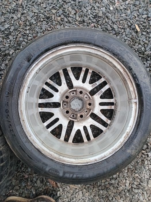 Продам два диски r 17 BMW з шинами