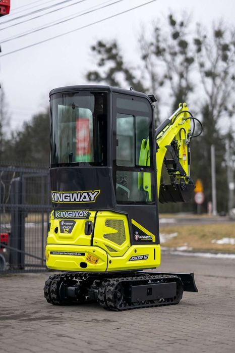 Minikoparka KUBOTA silnik 1200 kg skrętne ramię 3 cylindry + łyżki