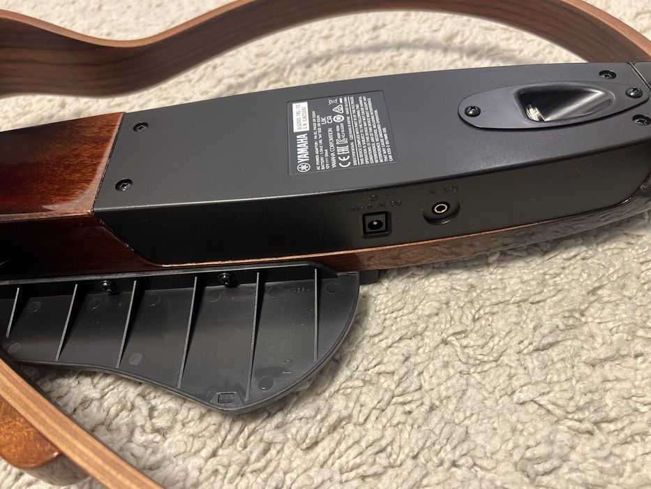 Guitarra Yamaha SLG200S