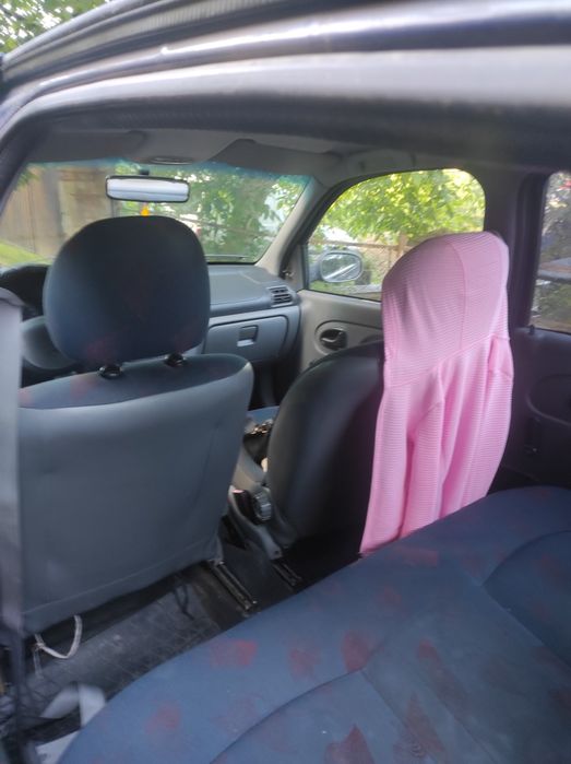 Рено Кліо 2001 року випуску