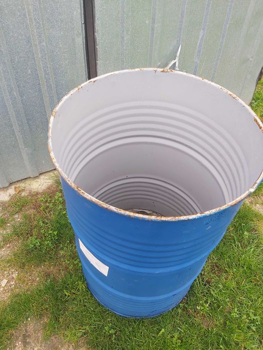 Mauzer 1000l ,beczki stalowe czyste 220l