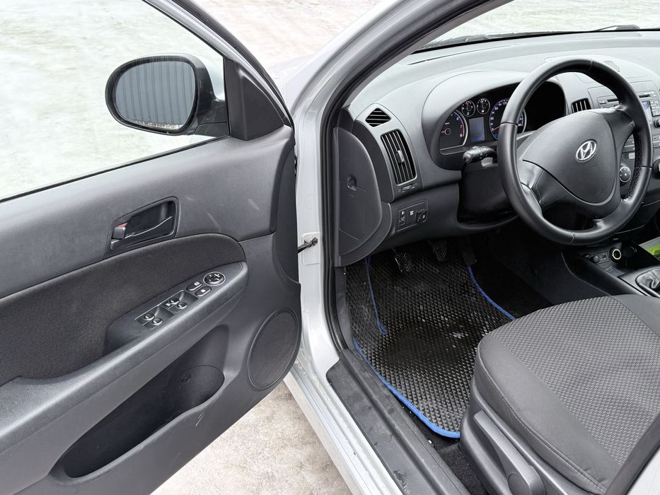 Hyundai i30 .2010 року з газом