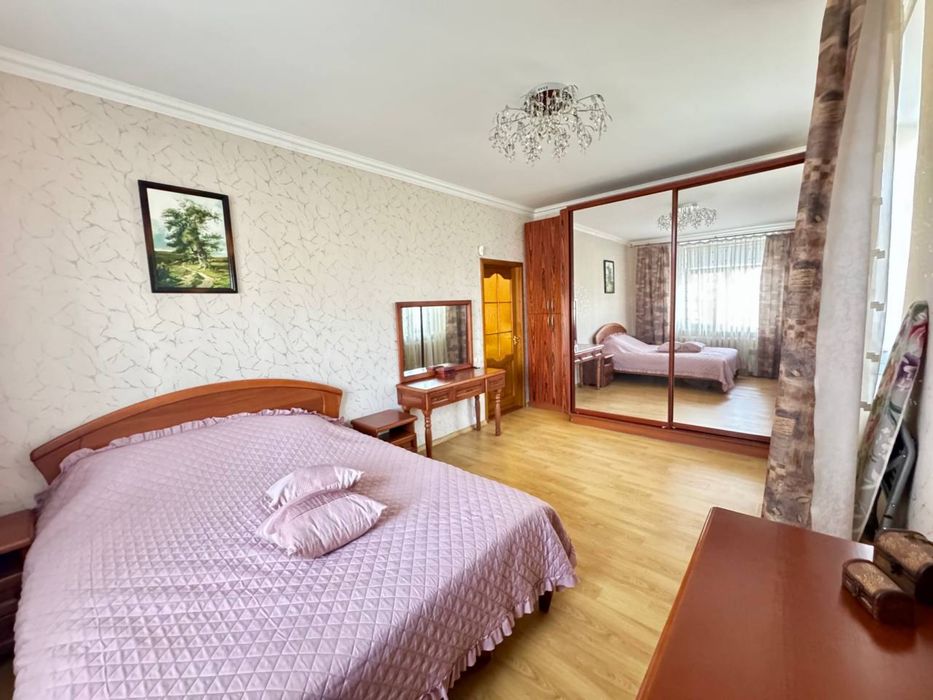 Продам 3х ком в центре ул.Мира