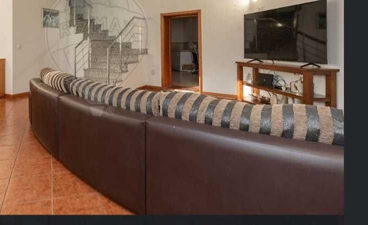 Sofá Confortável e Funcional – Ideal para Qualquer Sala