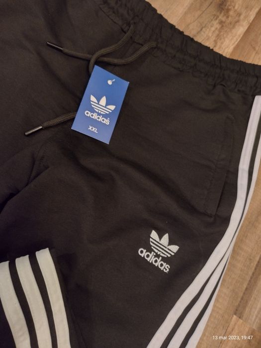 Spodnie dresowe że ściągaczami Adidas Nike