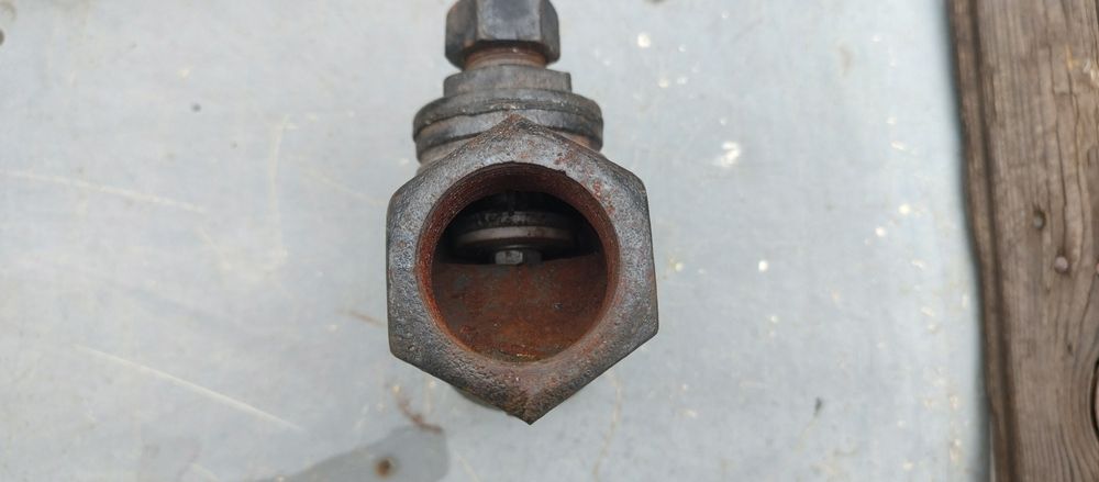 Кран вентильный чугунный РУ16-32