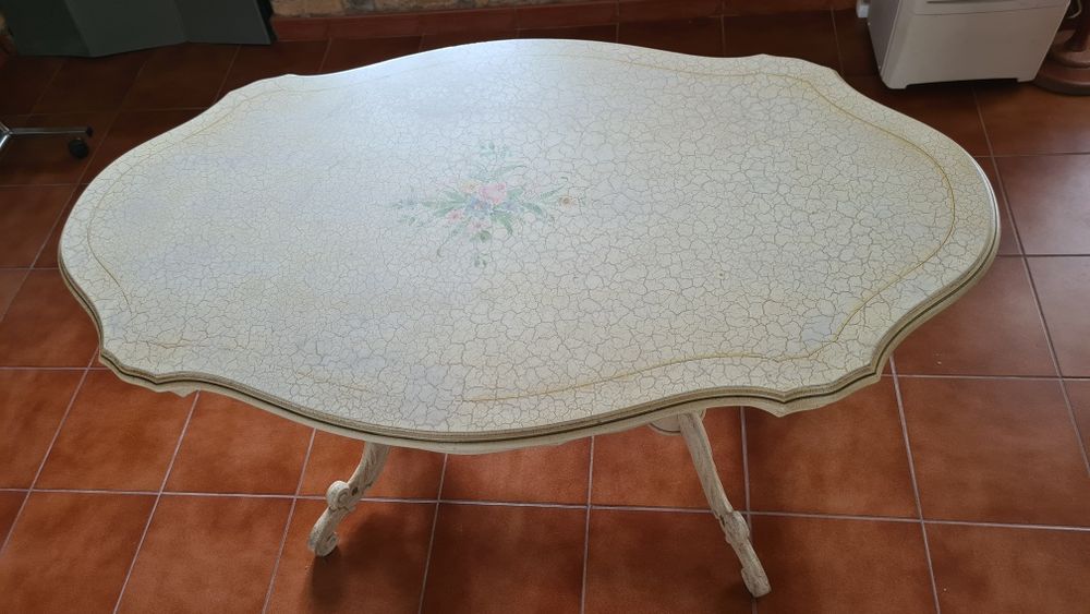 Mesa de madeira oval Vintage